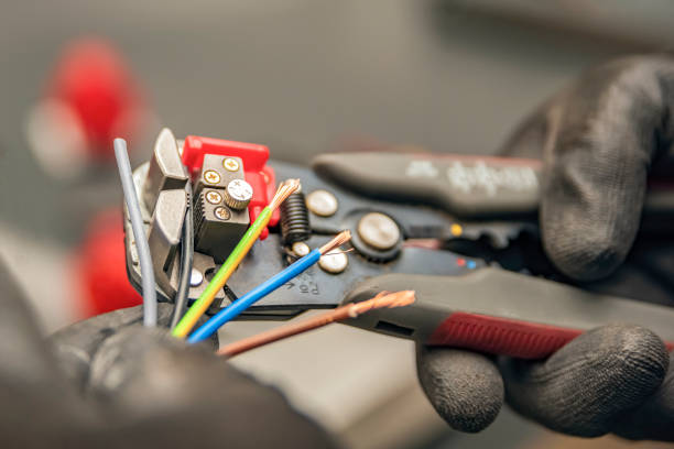 Best Electrical Contractors for Businesses  in Springfield, MI